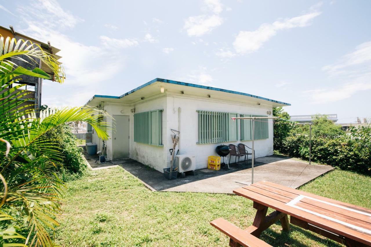 Hotel Whale Okinawa Kadena Exterior foto
