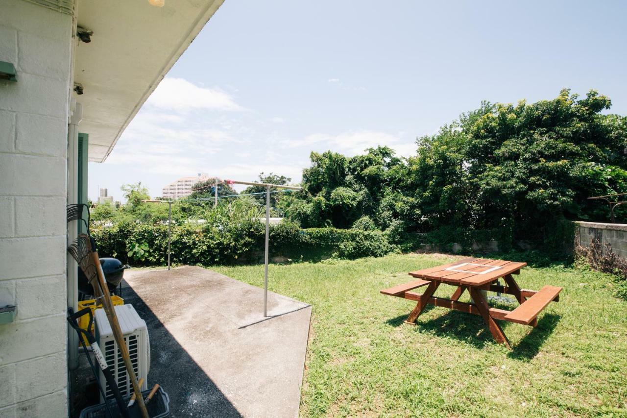 Hotel Whale Okinawa Kadena Exterior foto