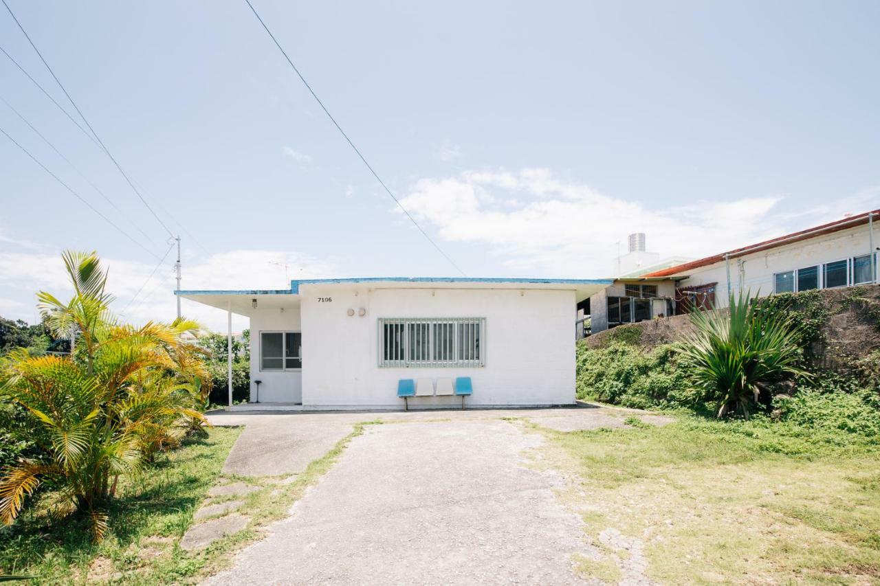 Hotel Whale Okinawa Kadena Exterior foto